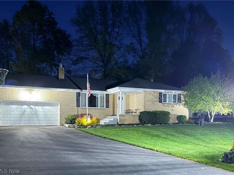 6987 White Oak Drive, Hubbard, OH 44425 Photo 17