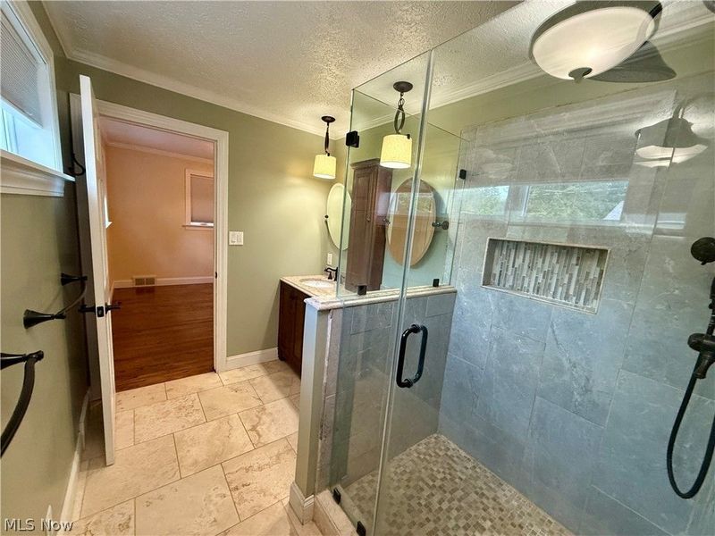 6987 White Oak Drive, Hubbard, OH 44425 Photo 32