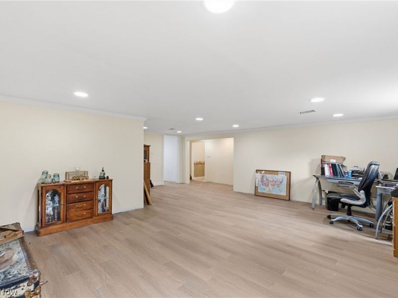 6987 White Oak Drive, Hubbard, OH 44425 Photo 37