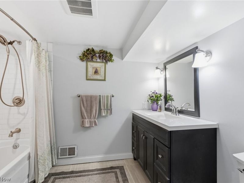 6987 White Oak Drive, Hubbard, OH 44425 Photo 44