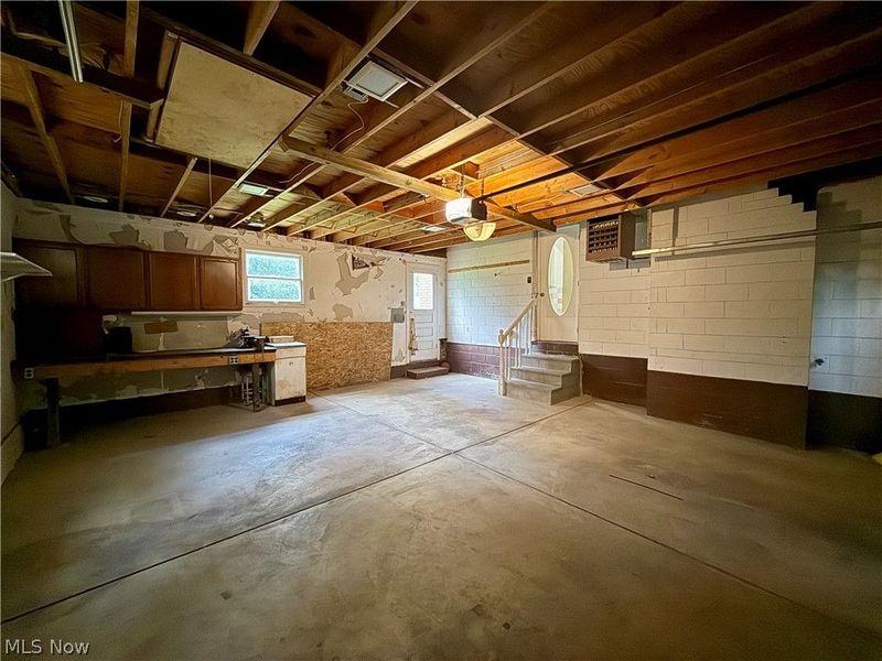 6987 White Oak Drive, Hubbard, OH 44425 Photo 47