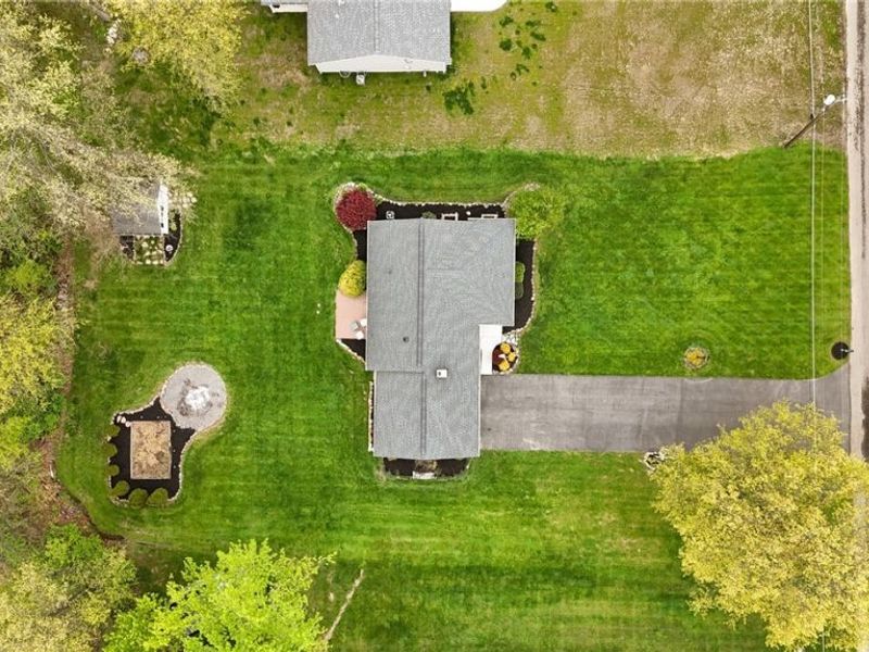 6987 White Oak Drive, Hubbard, OH 44425 Photo 7
