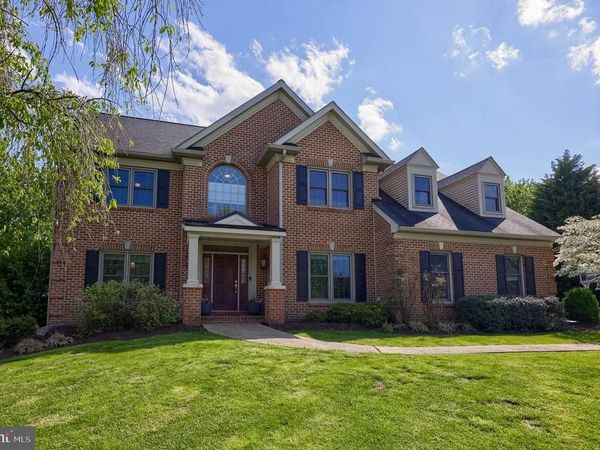 2124 QUAIL DRIVE, LANCASTER, PA 17601