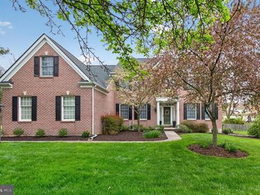 2347 CROSS CREEK ROAD, MACUNGIE, PA 18062