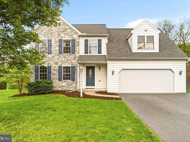 608 REDWOOD DRIVE, LANCASTER, PA 17602