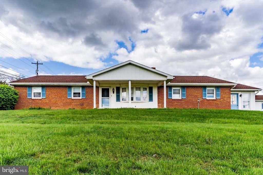 489 DOUBLING GAP ROAD , NEWVILLE, PA 17241