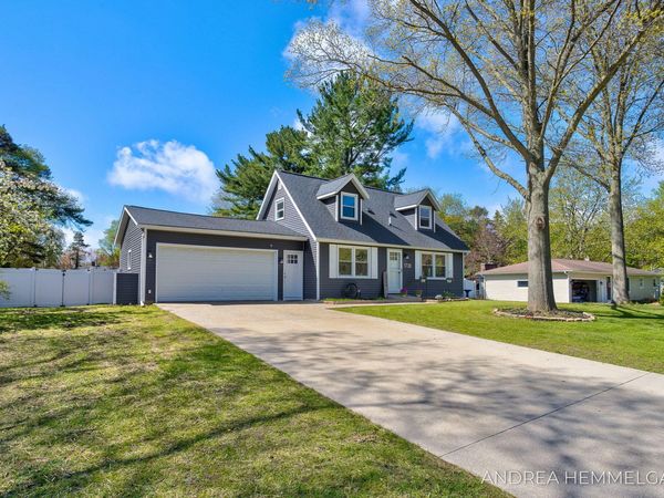 1738 Columbus Street, Holland, MI 49424