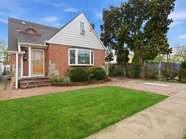 969 Gabriel Avenue , Franklin Square, NY 11010
