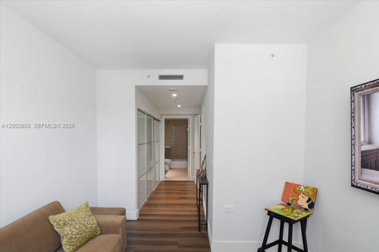 801 Brickell Key Blvd, Unit 409, Miami, FL 33131 Photo