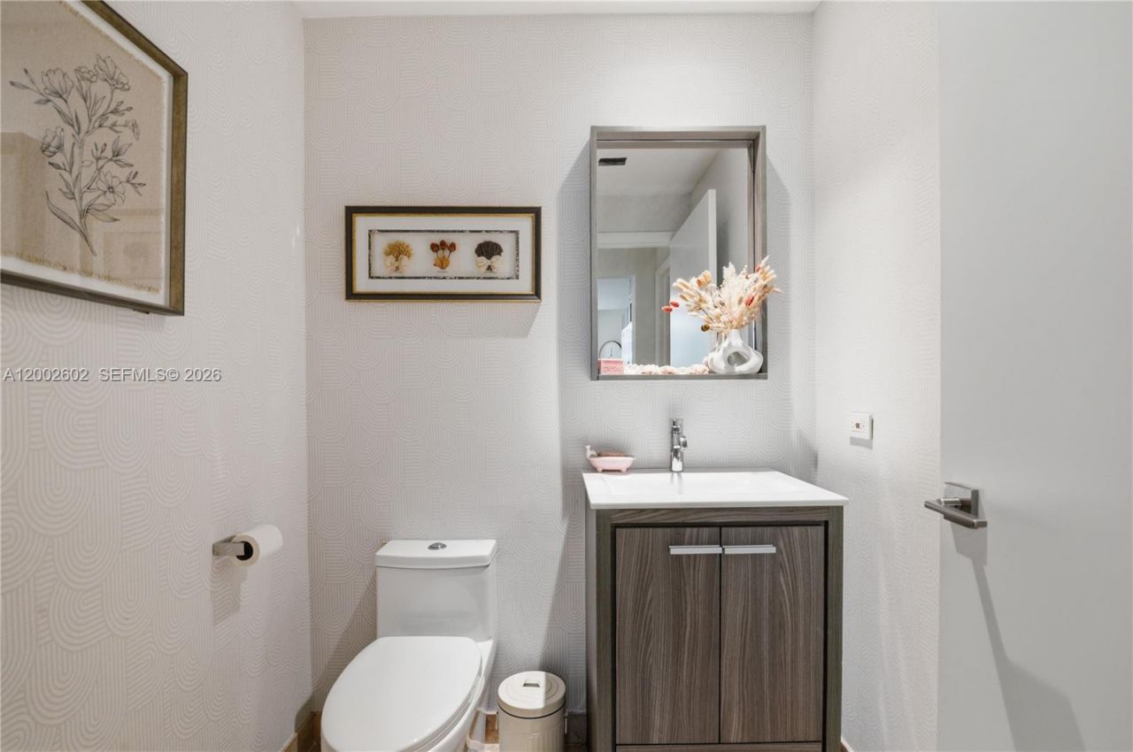 801 Brickell Key Blvd, Unit 409, Miami, FL 33131 Photo