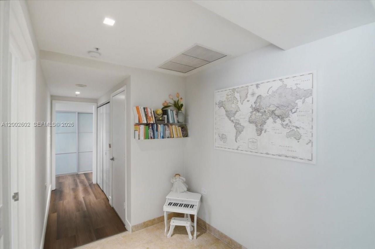 801 Brickell Key Blvd, Unit 409, Miami, FL 33131 Photo