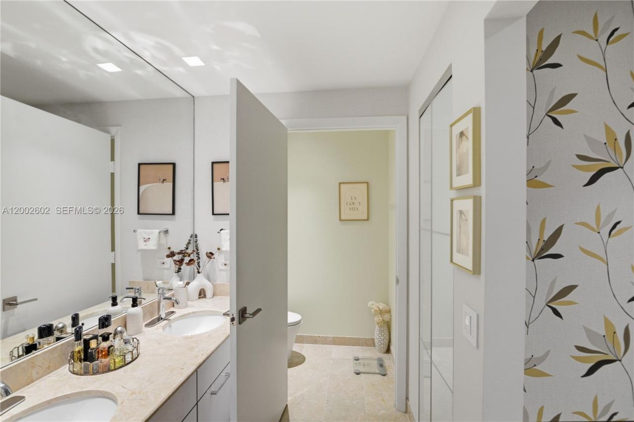 801 Brickell Key Blvd, Unit 409, Miami, FL 33131 Photo
