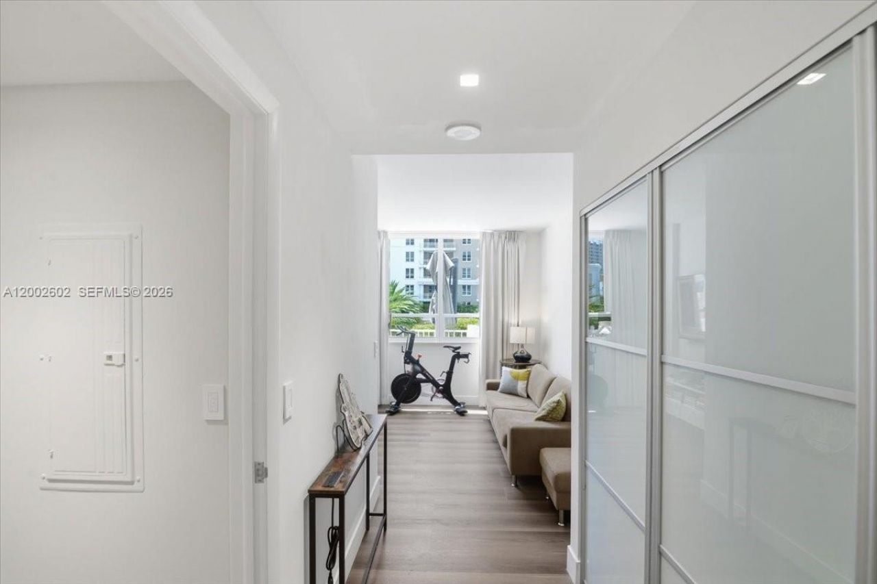 801 Brickell Key Blvd, Unit 409, Miami, FL 33131 Photo