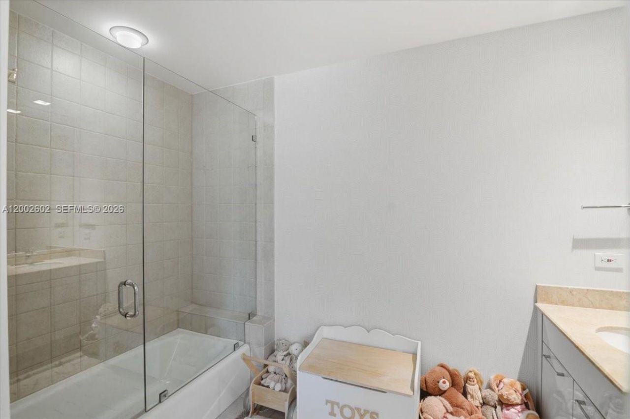 801 Brickell Key Blvd, Unit 409, Miami, FL 33131 Photo