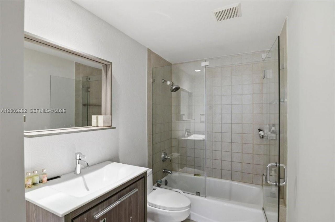 801 Brickell Key Blvd, Unit 409, Miami, FL 33131 Photo