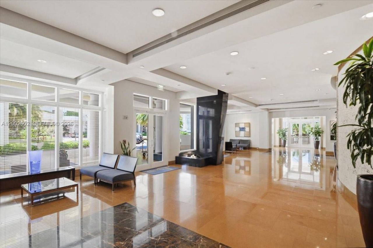 801 Brickell Key Blvd, Unit 409, Miami, FL 33131 Photo
