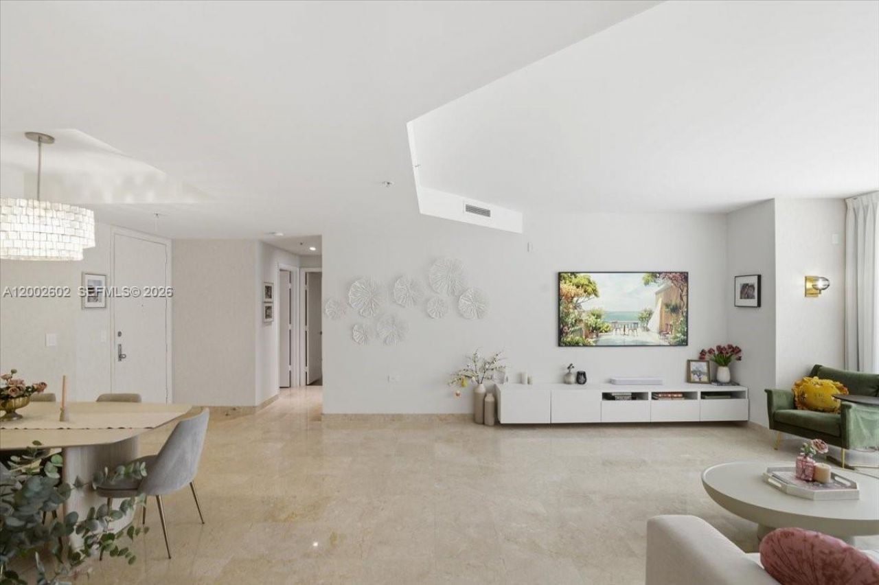 801 Brickell Key Blvd, Unit 409, Miami, FL 33131 Photo