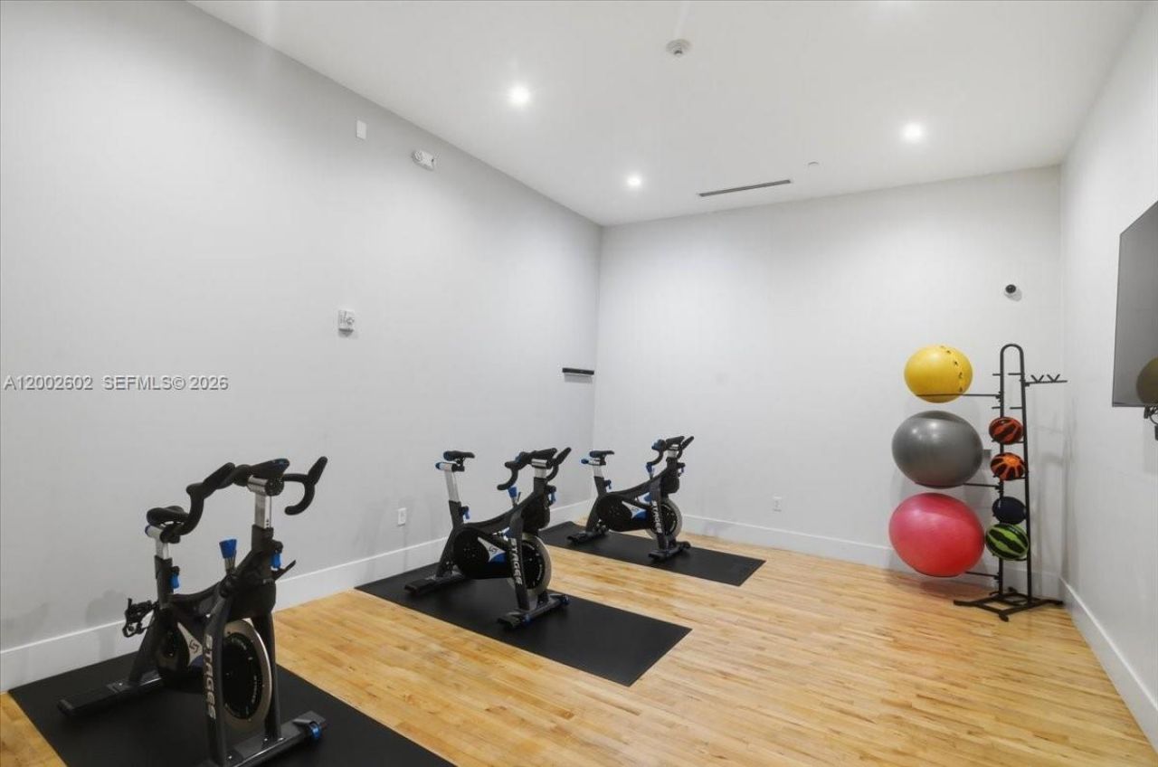 801 Brickell Key Blvd, Unit 409, Miami, FL 33131 Photo