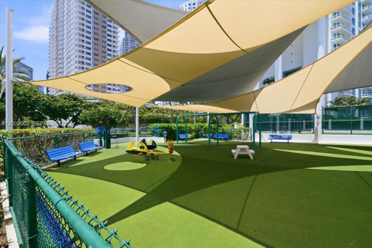 801 Brickell Key Blvd, Unit 409, Miami, FL 33131 Photo
