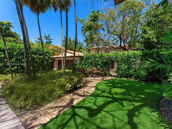 6121 La Gorce Dr , Miami Beach, FL 33140