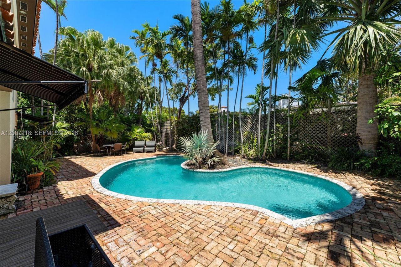 6121 La Gorce Dr , Miami Beach, FL 33140 Photo