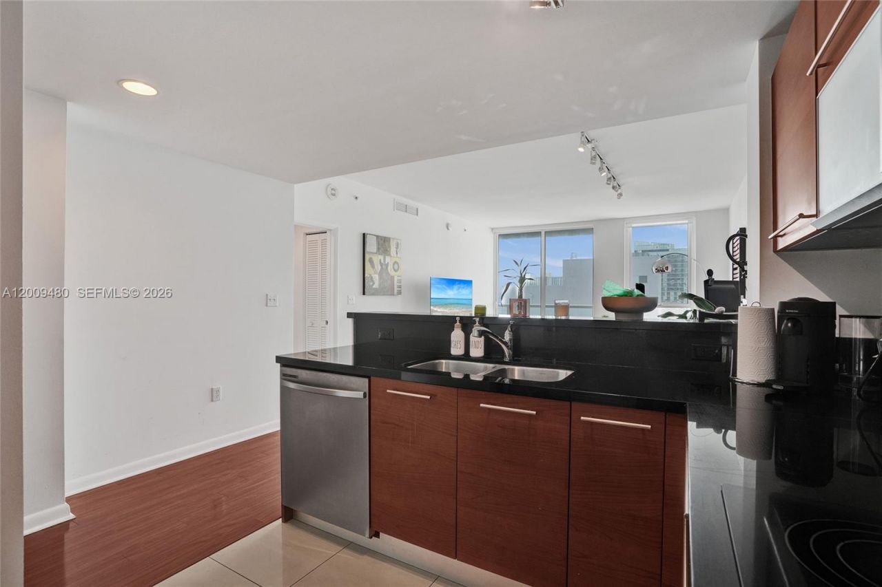 253 NE 2nd St , Unit 3304, Miami, FL 33132 Photo