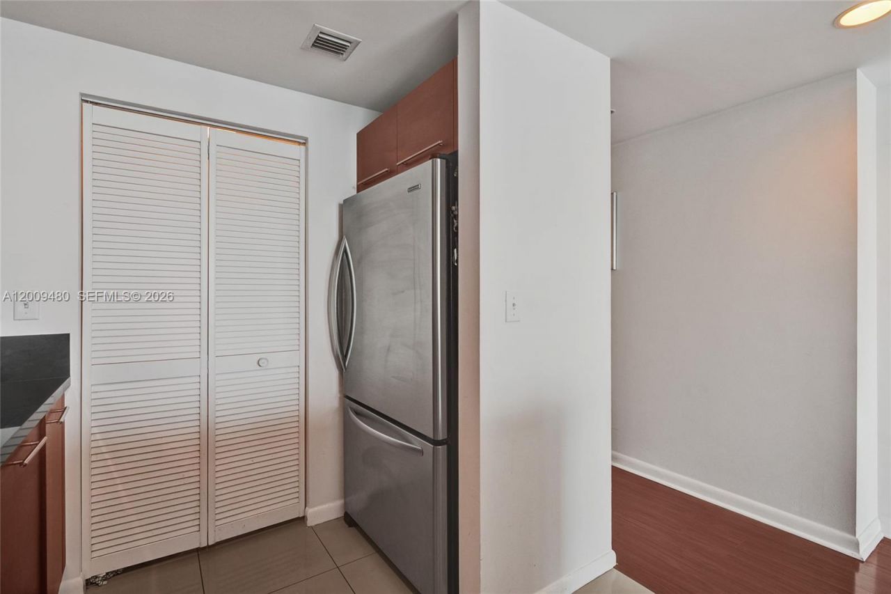 253 NE 2nd St , Unit 3304, Miami, FL 33132 Photo