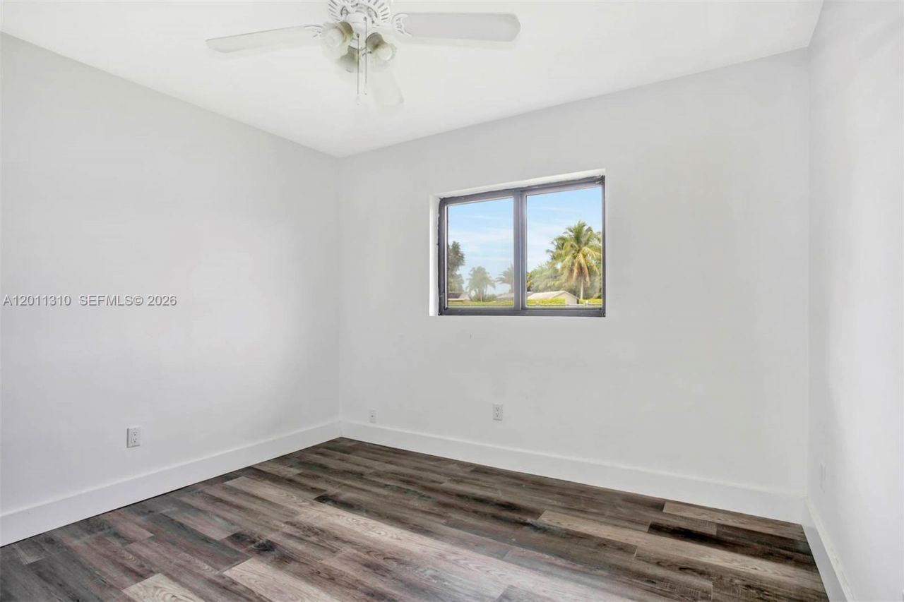 8931 SW 182nd Ter, Palmetto Bay, FL 33157 Photo