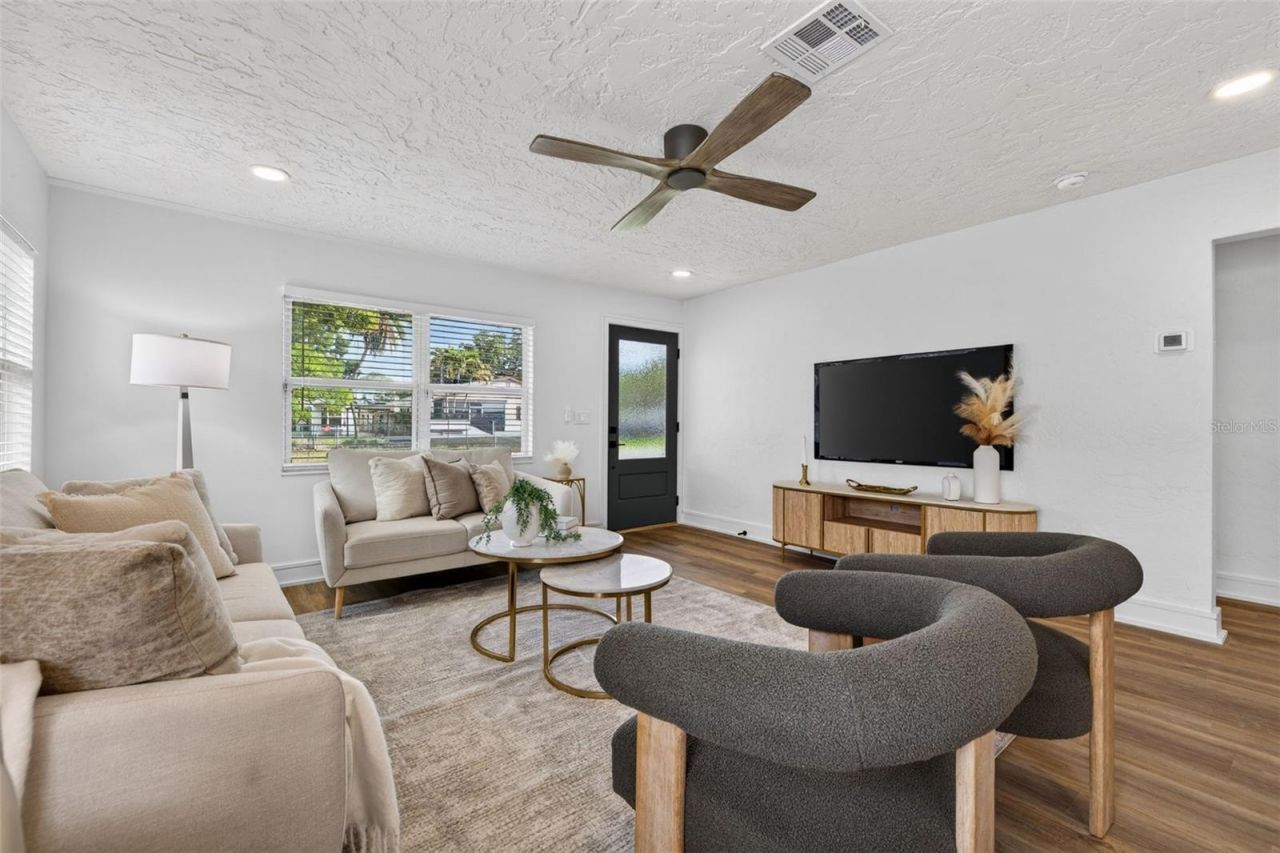 861 45th Avenue N, Saint Petersburg, FL 33703 Photo