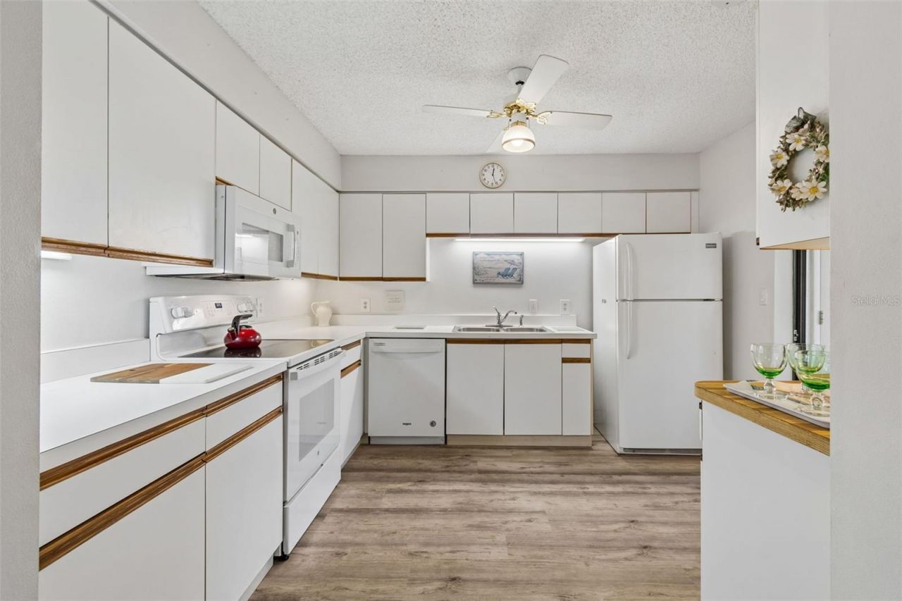 6067 Fairway Lane, Unit 1413, Bradenton, FL 34210 Photo