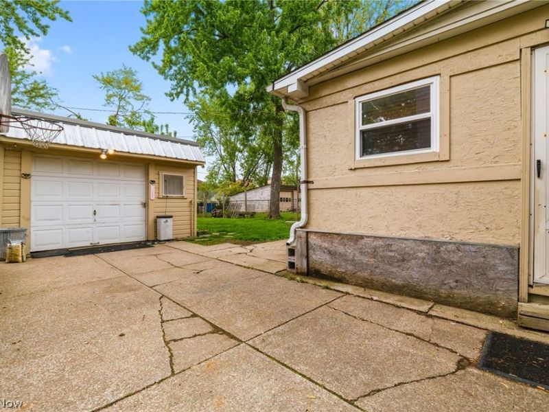 457 9th Street , Elyria, OH 44035 Photo 17