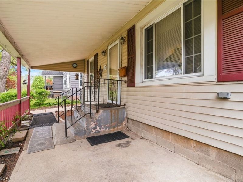 457 9th Street , Elyria, OH 44035 Photo 4