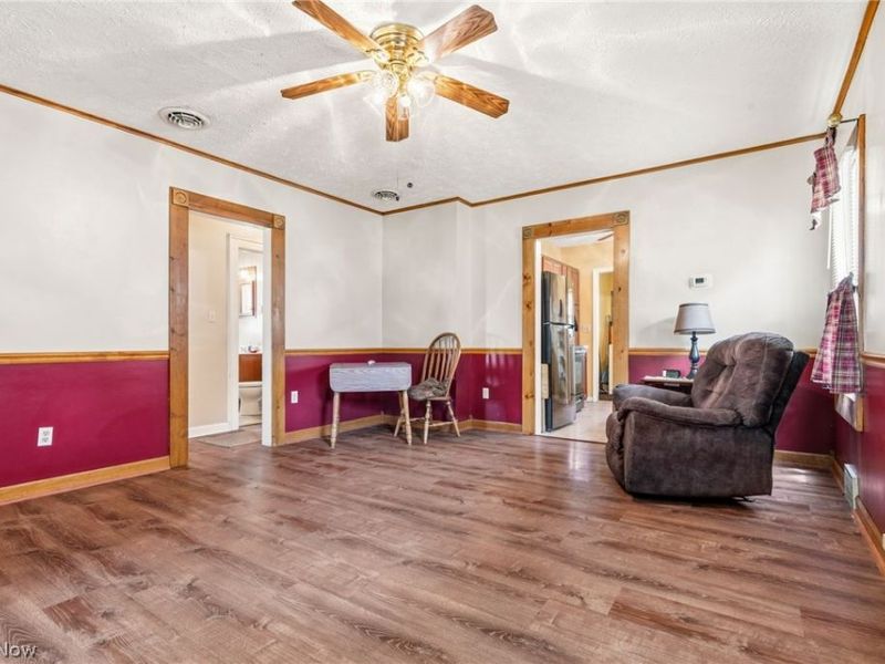 457 9th Street , Elyria, OH 44035 Photo 6