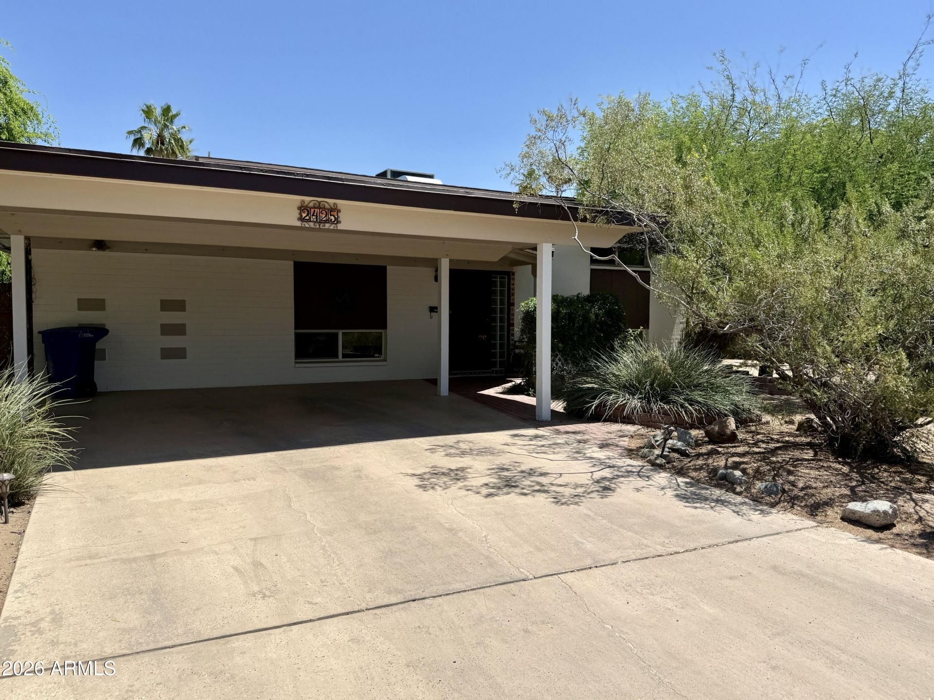 2425 S Newberry Road, Tempe, AZ 85282 Main Photo