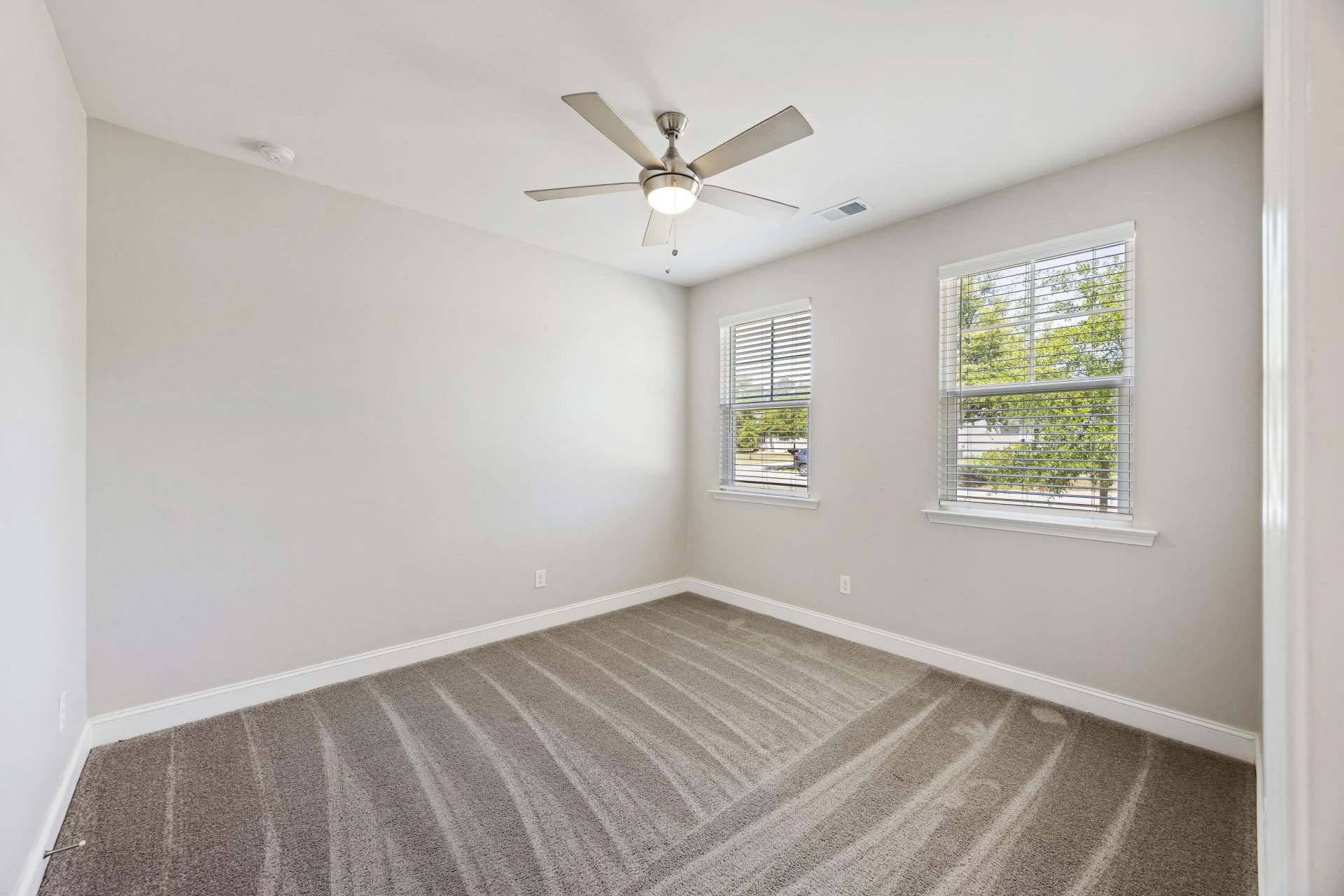 1196 Warrens Way Photo 15