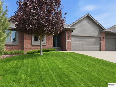 15960 Taylor Street , Omaha, NE 68116