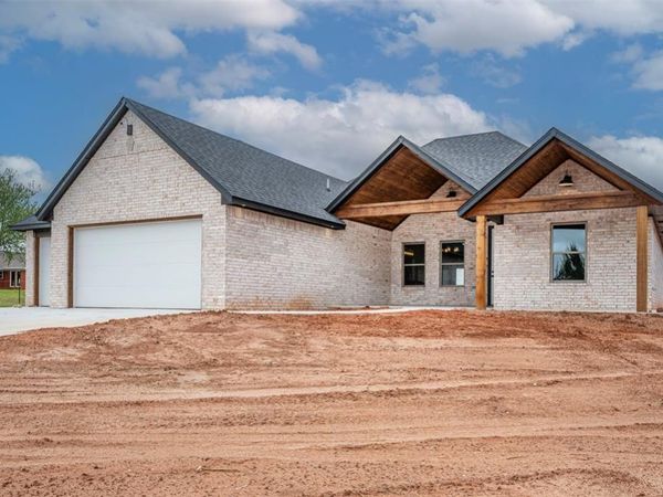 1109 Bridgeview Lane, Tuttle, OK 73089
