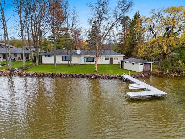 W8314 RUSTIC DRIVE, Clintonville, WI 54929