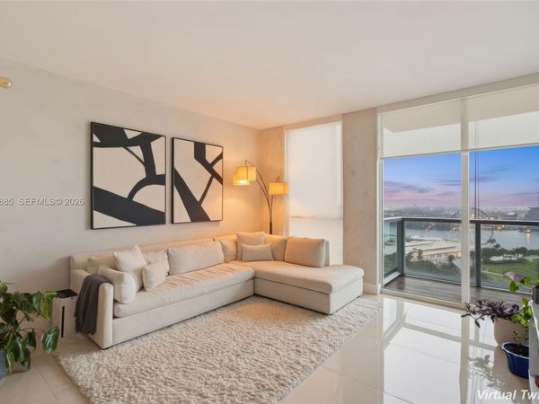 253 NE 2nd St, Unit 2005, Miami, FL 33132