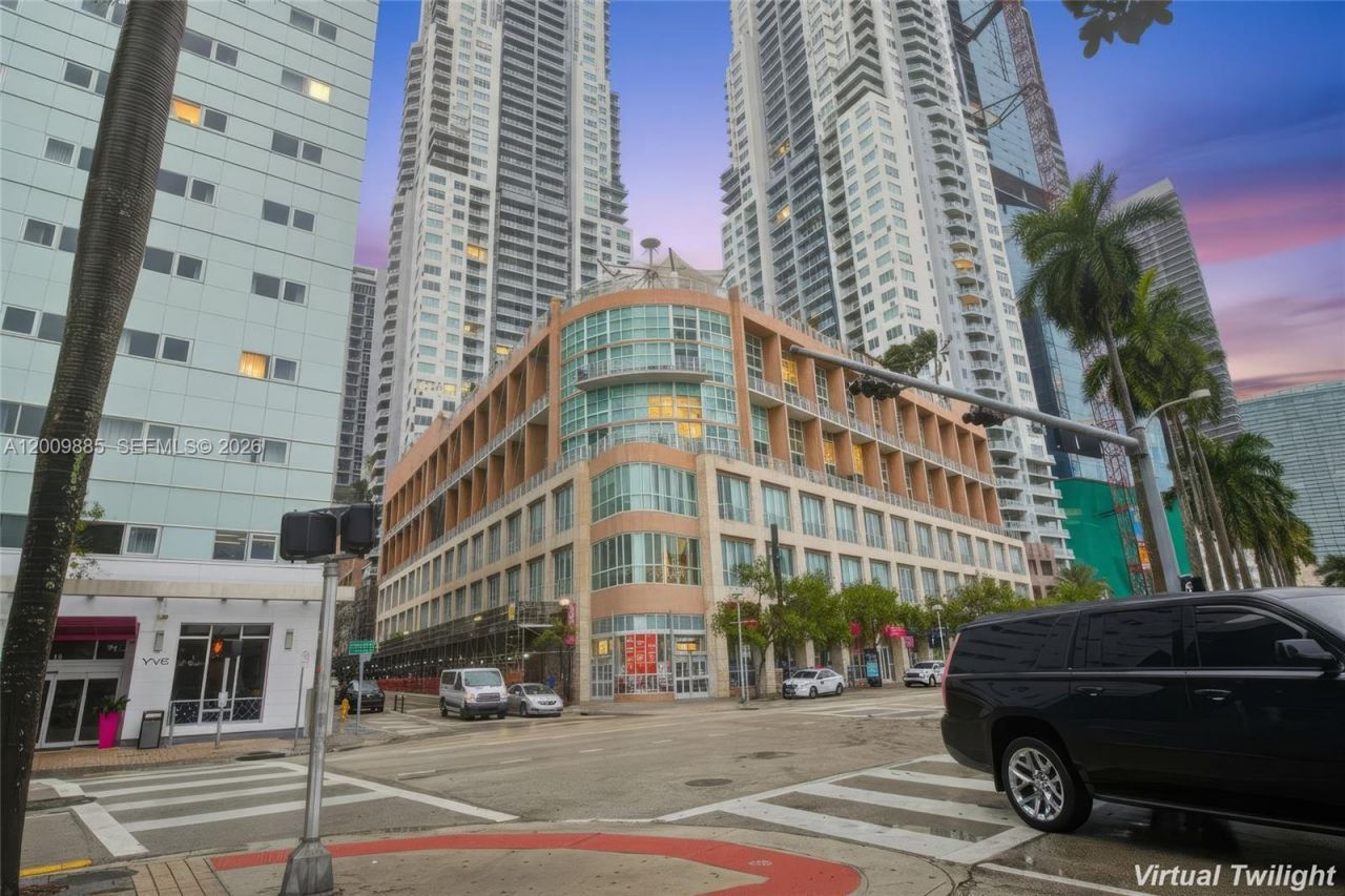 253 NE 2nd St, Unit 2005, Miami, FL 33132 Photo