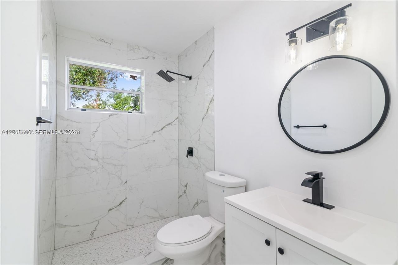 40 NW 32nd Ave, Unit A, Miami, FL 33125 Photo