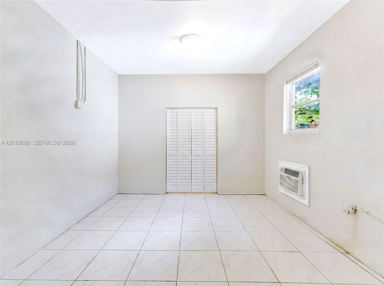 981 NE 152nd St, Miami, FL 33162 Photo