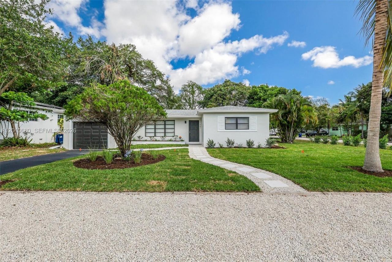 981 NE 152nd St, Miami, FL 33162 Photo