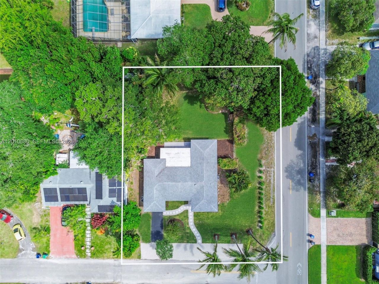 981 NE 152nd St, Miami, FL 33162 Photo