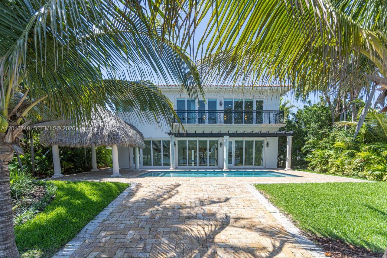 425 N Shore Dr , Miami Beach, FL 33141 Photo
