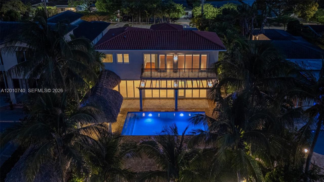 425 N Shore Dr , Miami Beach, FL 33141 Photo