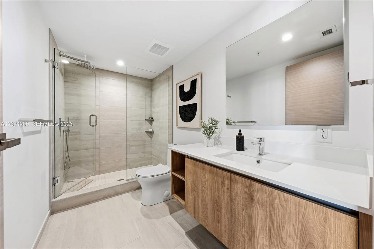 10281 W Bay Harbor Dr, Unit 205, Bay Harbor Islands, FL 33154 Photo