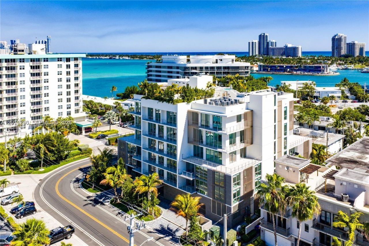 10281 W Bay Harbor Dr, Unit 205, Bay Harbor Islands, FL 33154 Photo