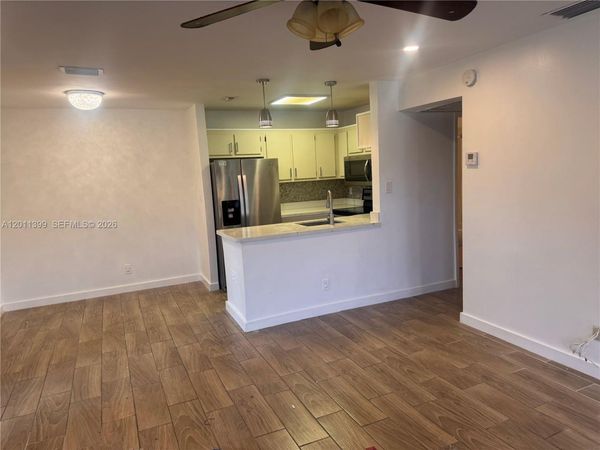 10023 Winding Lake Rd, Unit 204, Sunrise, FL 33351