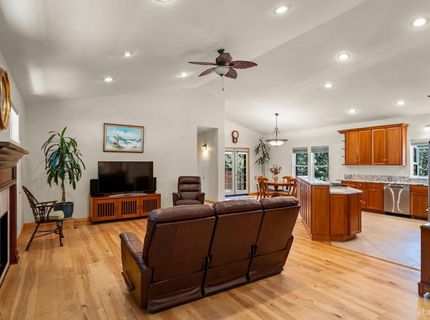 839 Tata Lane, South Lake Tahoe, CA 96150 Photo